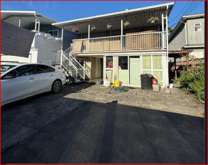 Property Photo: 5441 Dundee Street BC V5R 3T8