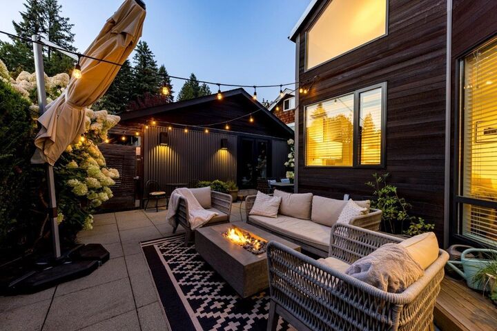 126 E St. James Road — photo 1