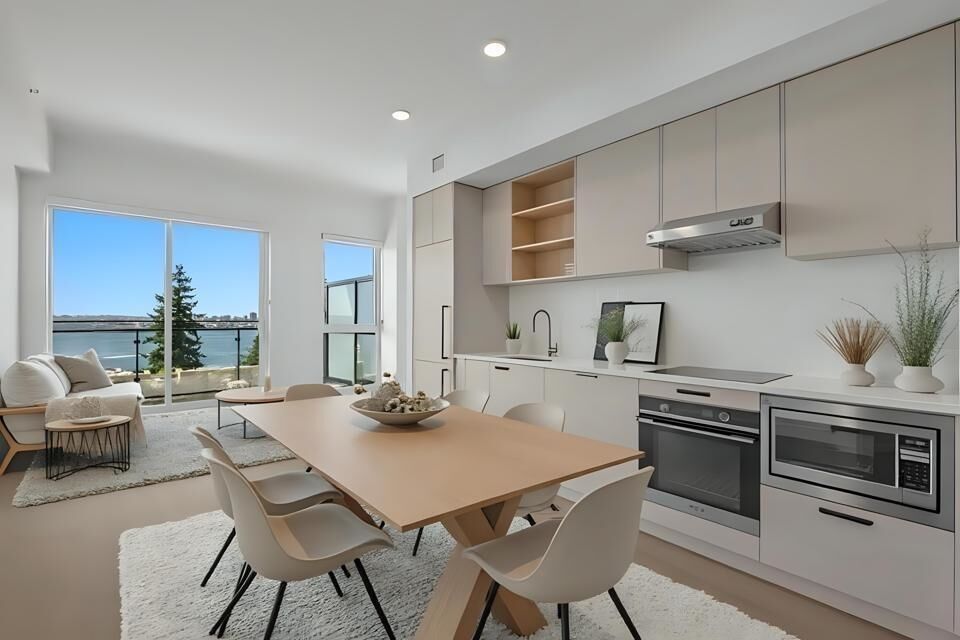 Property Photo:  422 E 3rd Street 655  BC V7L 1G2 