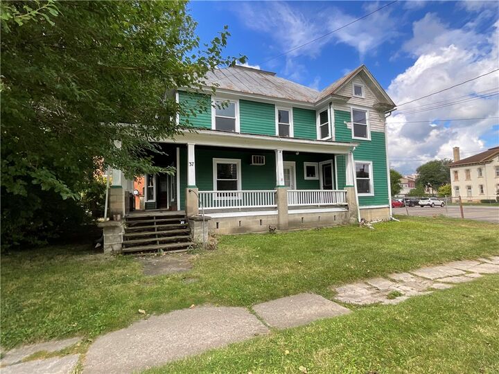 Property Photo:  37 Elizabeth Street  NY 14437 