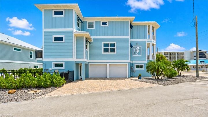 Property Photo:  2601 Estero Blvd  FL 33931 