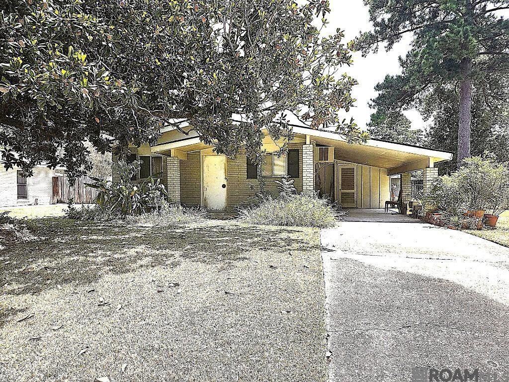 Property Photo: 382 Huntington Dr LA 70810