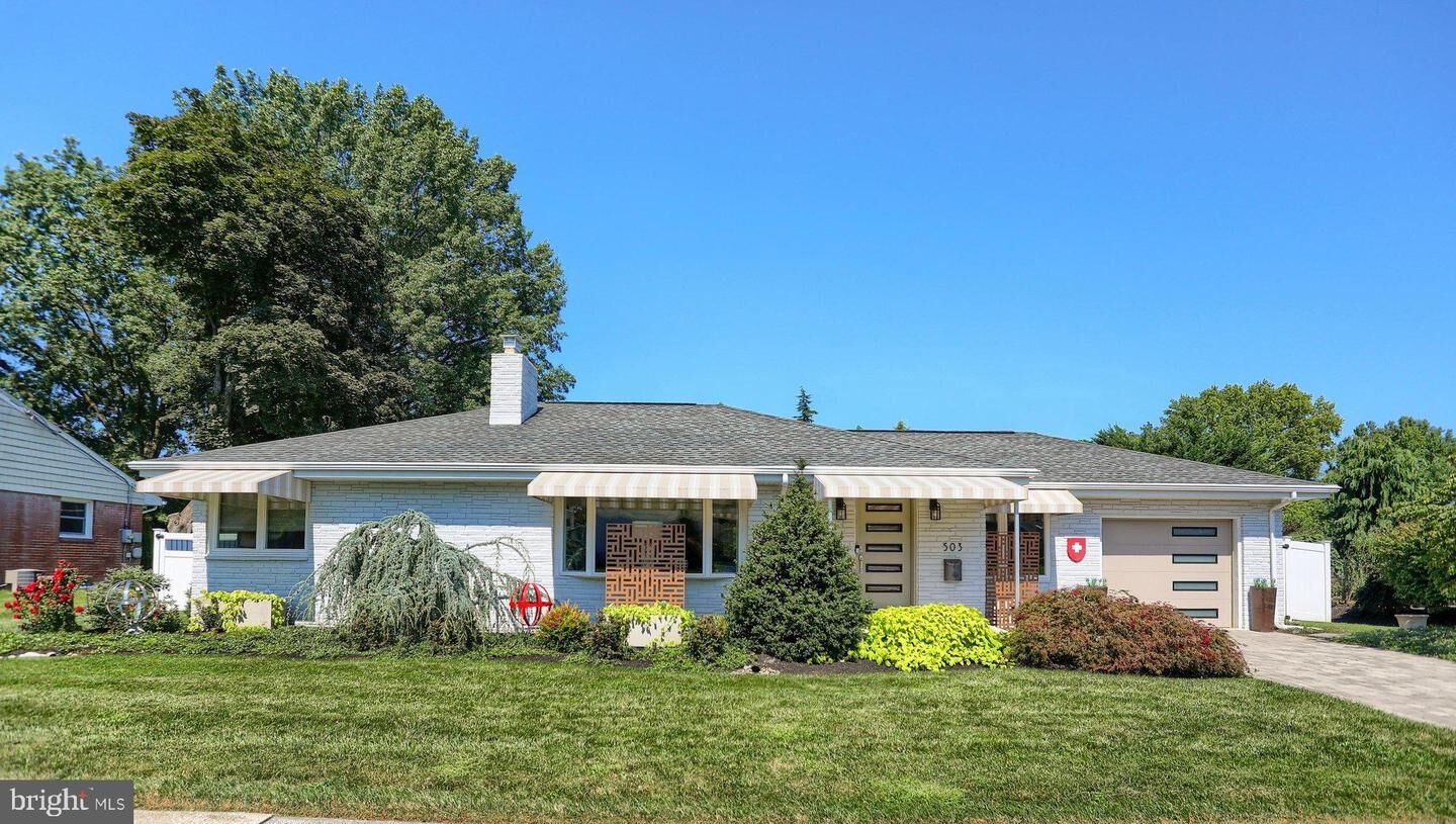Property Photo:  503 Maple Avenue  PA 17033 