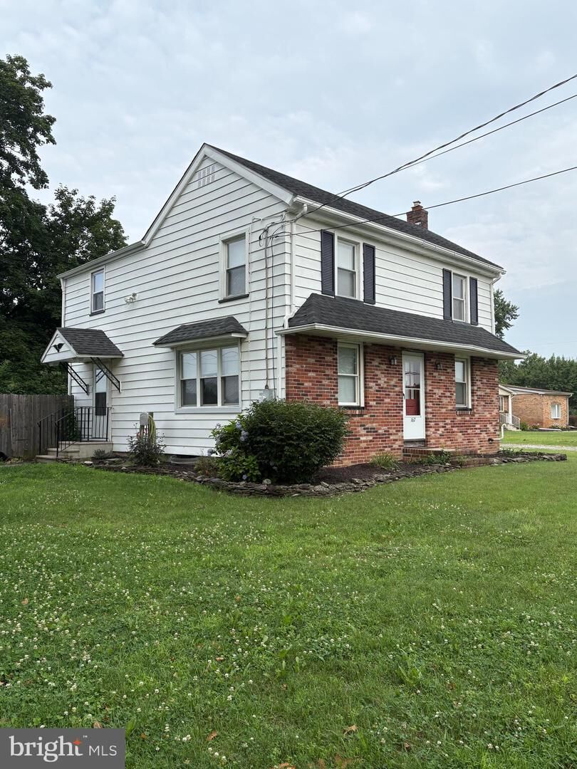 Property Photo:  167 E Wolfert Station Road  NJ 08056 