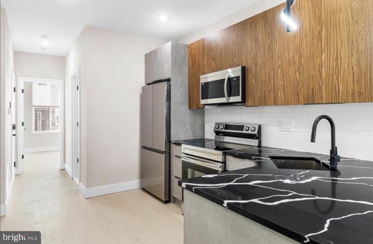 Property Photo:  2051 E William Street 2  PA 19134 