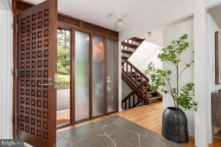 Property Photo: 1330 Potomac School Road VA 22101