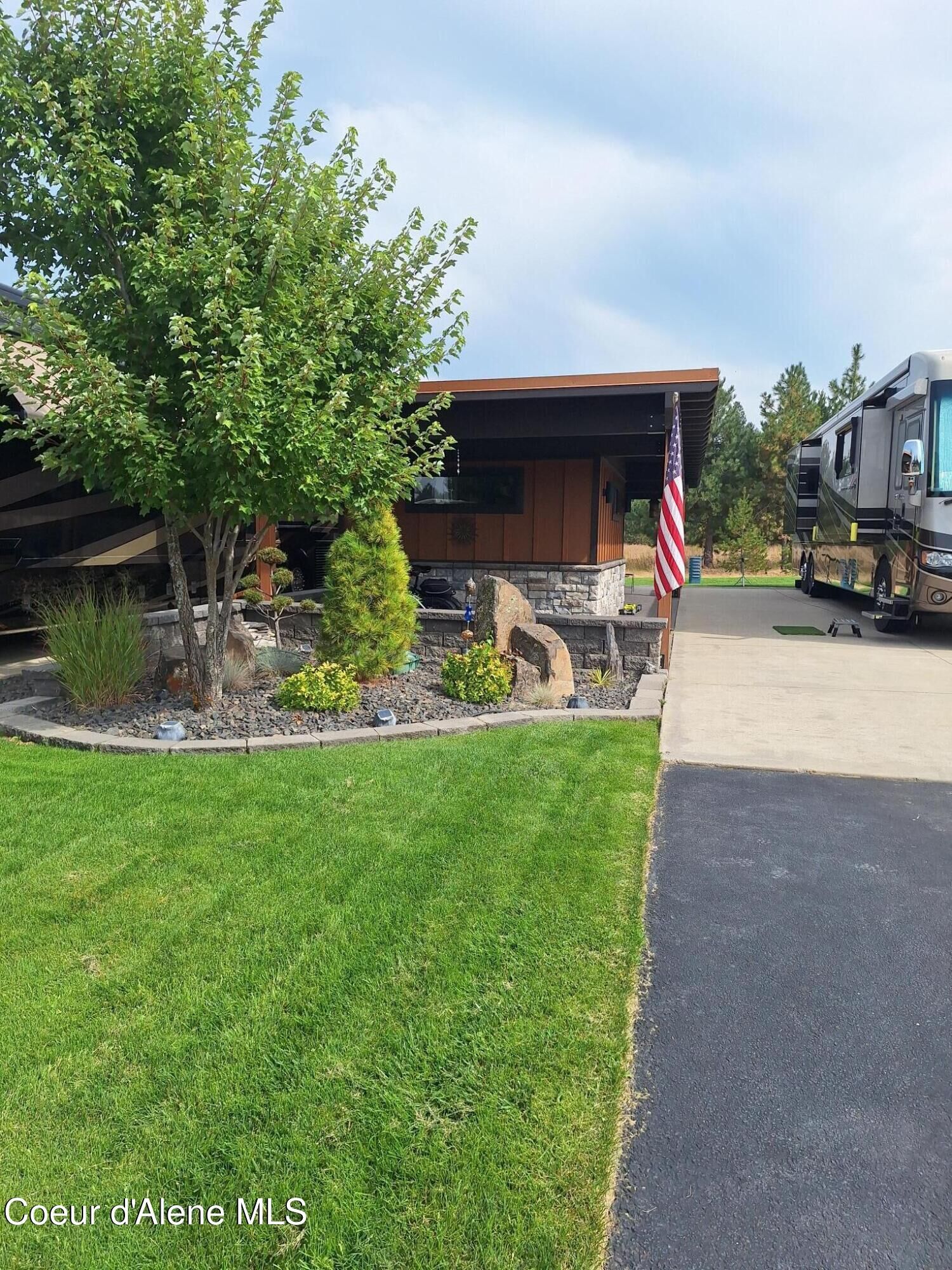 Property Photo: 17 Sand Trap Ln ID 83804