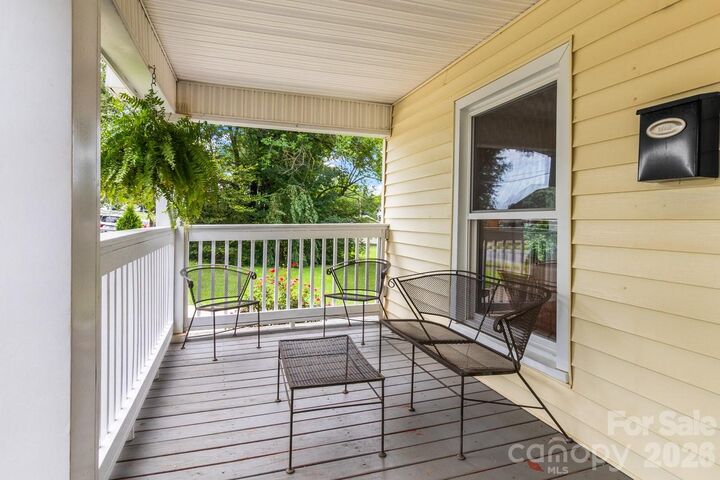 Property Photo:  412 N 1st Avenue  NC 28650 