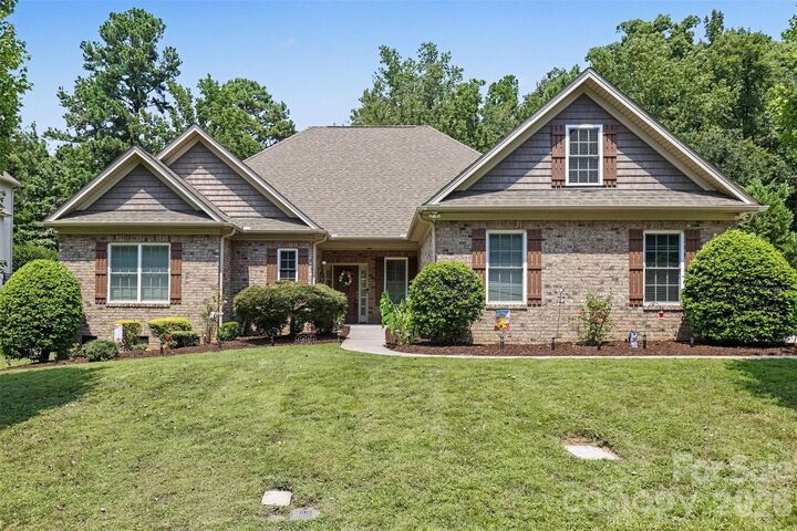 Property Photo:  1820 Wedowee Court  SC 29732 