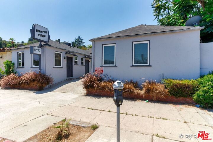Property Photo:  11472 Ventura, Unit E  CA 91604 