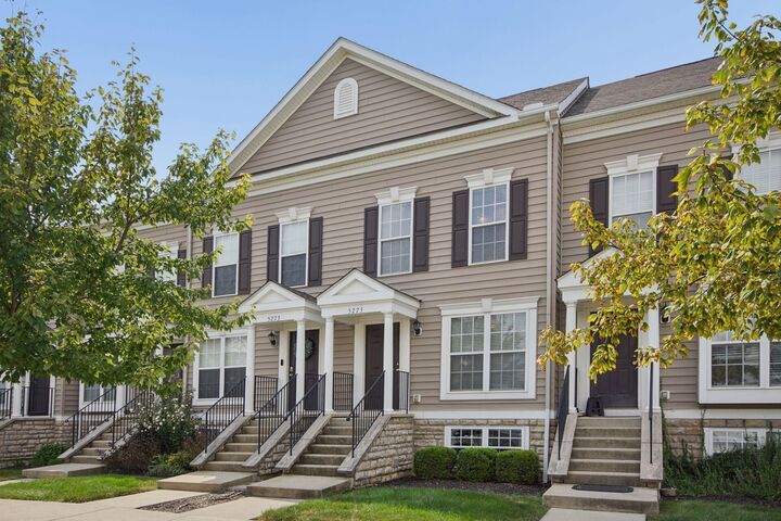 Property Photo: 5275 Royal Arch Cascade Drive OH 43016