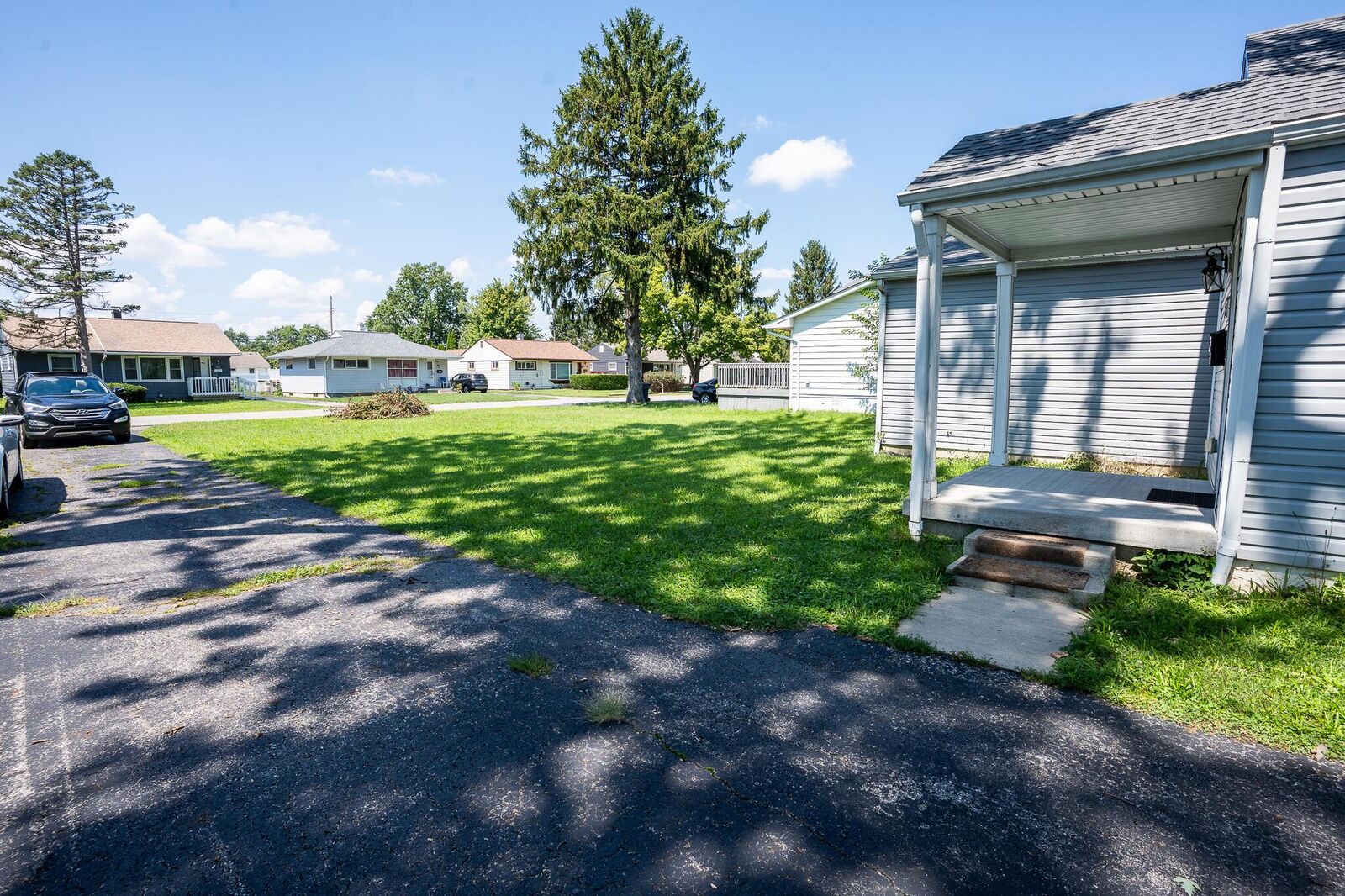 Property Photo: 746 Pierce Avenue OH 43213