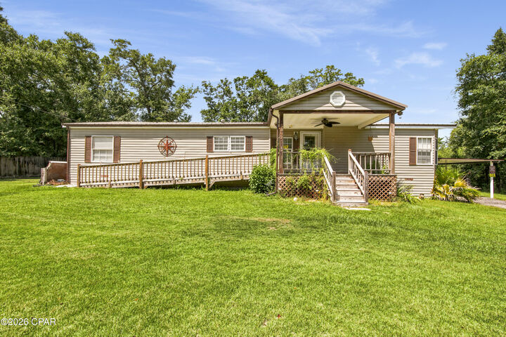 Property Photo: 8843 S McCann Road FL 32409
