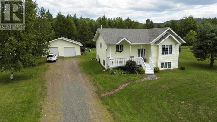 Property Photo:  2210 Scotland St  ON P7J 1G9 