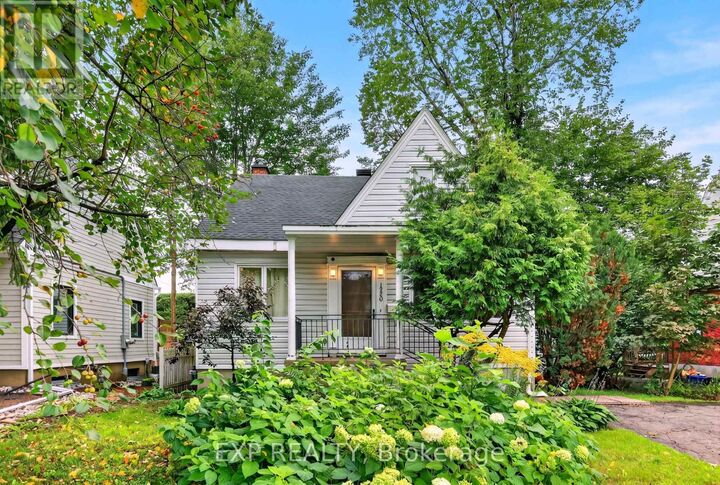 Property Photo: 1220 Collins Avenue ON K1V 6E1