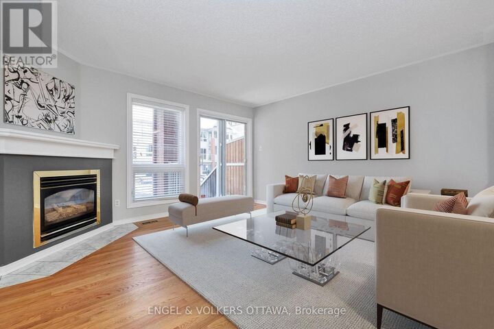 Property Photo:  301 Nepean Street  ON K1R 5G2 