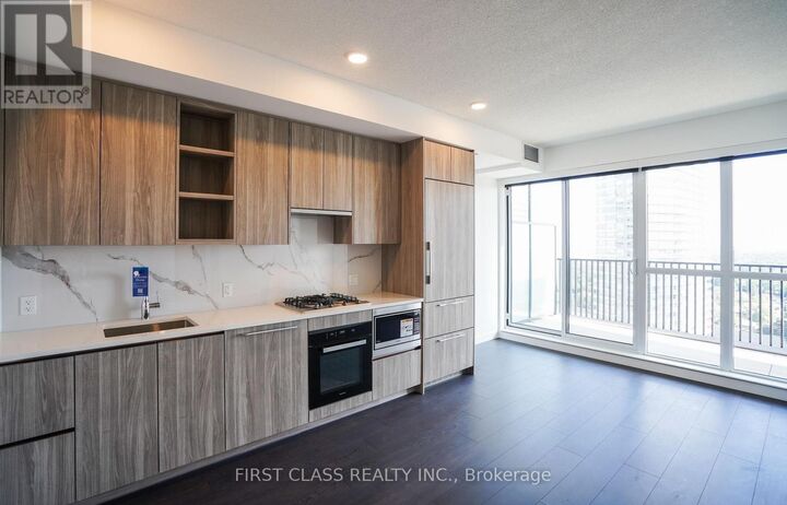 Property Photo:  68 Esther Shiner Boulevard 2216  ON M2K 0J6 