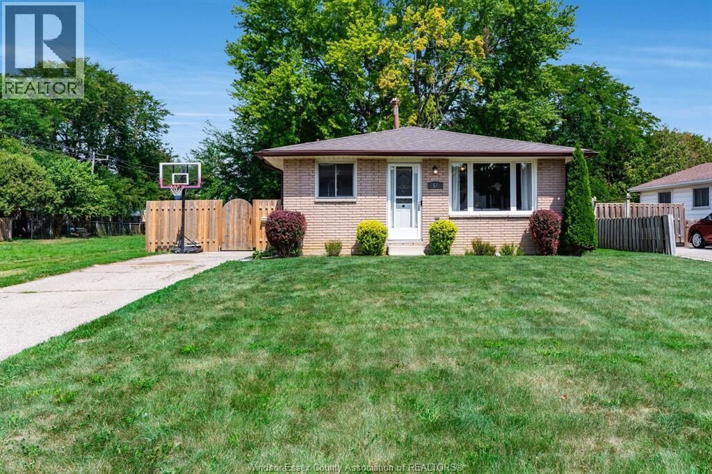 Property Photo:  57 Marion Avenue  ON N7M 5N7 