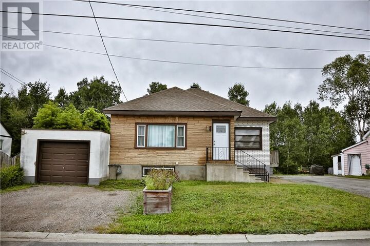 Property Photo:  40 Vaughan  ON P0P 1H0 