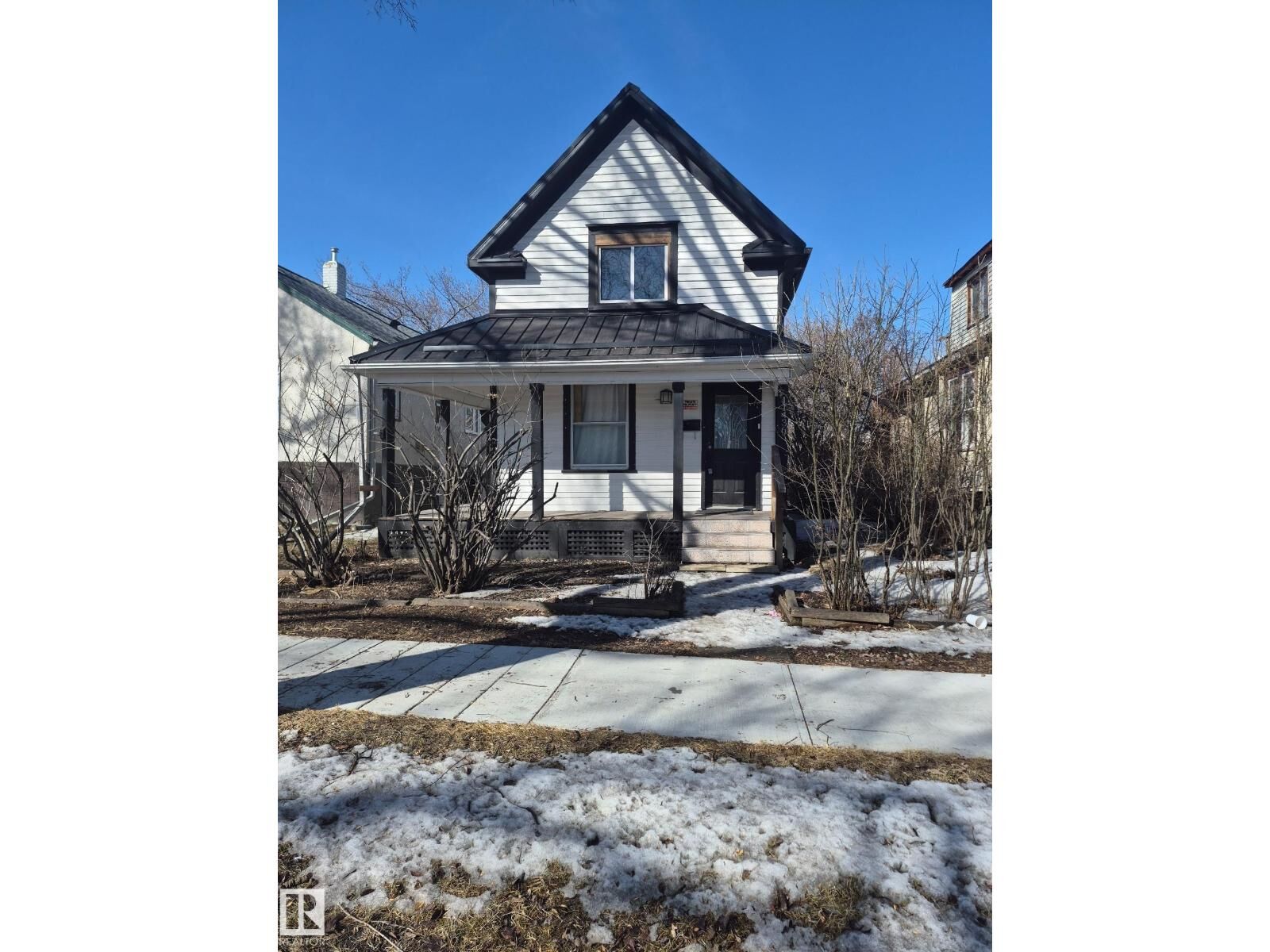 Property Photo: 11436 91 St NW AB T5B 4A5