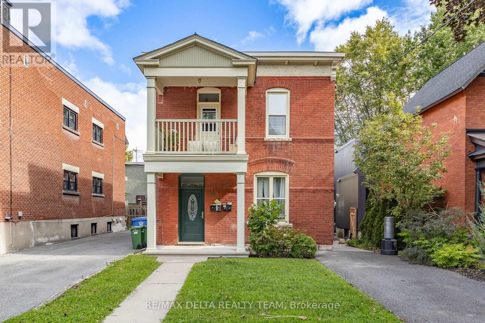 Property Photo:  192 Stanley Avenue A  ON K1M 1P3 