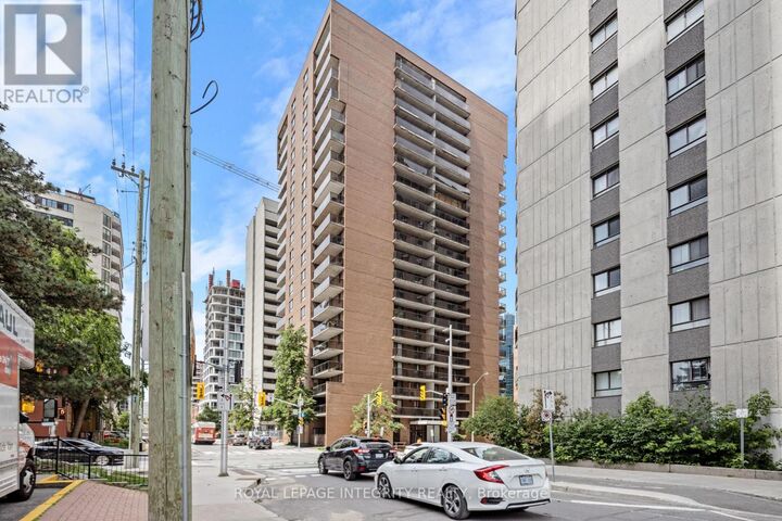 Property Photo:  475 Laurier Avenue West 2001  ON K1R 7X1 