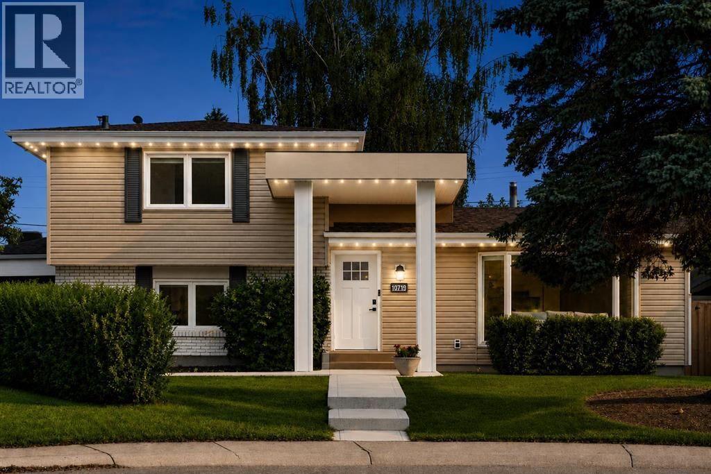 Property Photo:  10719 Mapleglen Crescent Southeast  AB T2J 1X1 