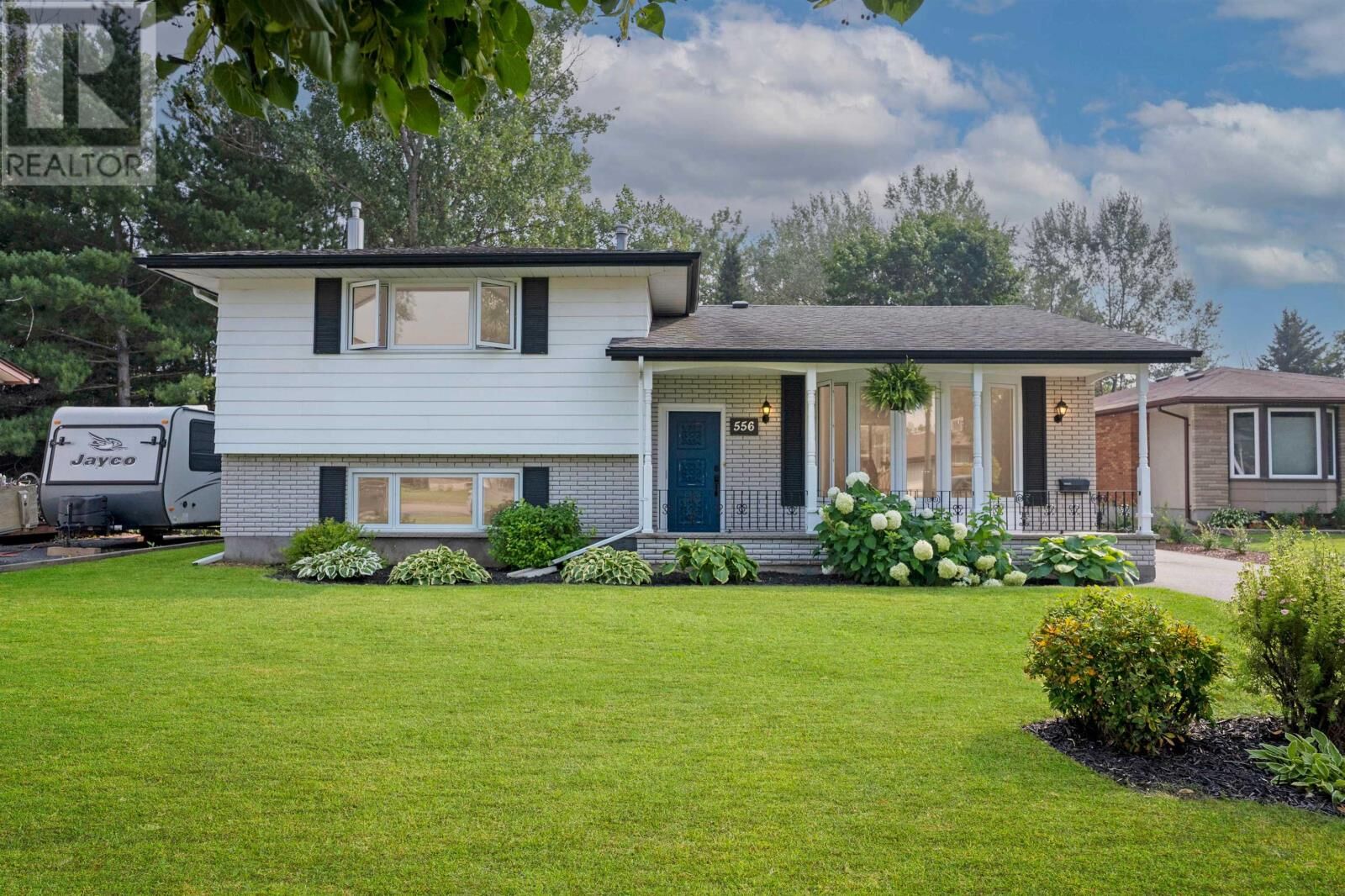 Property Photo: 556 Laurentian Dr ON P7C 5J8