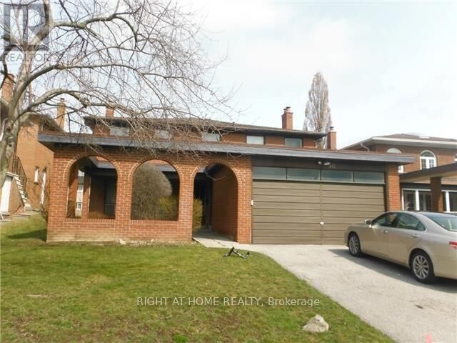 Property Photo:  38 Clovercrest Road  ON M2J 1Z6 