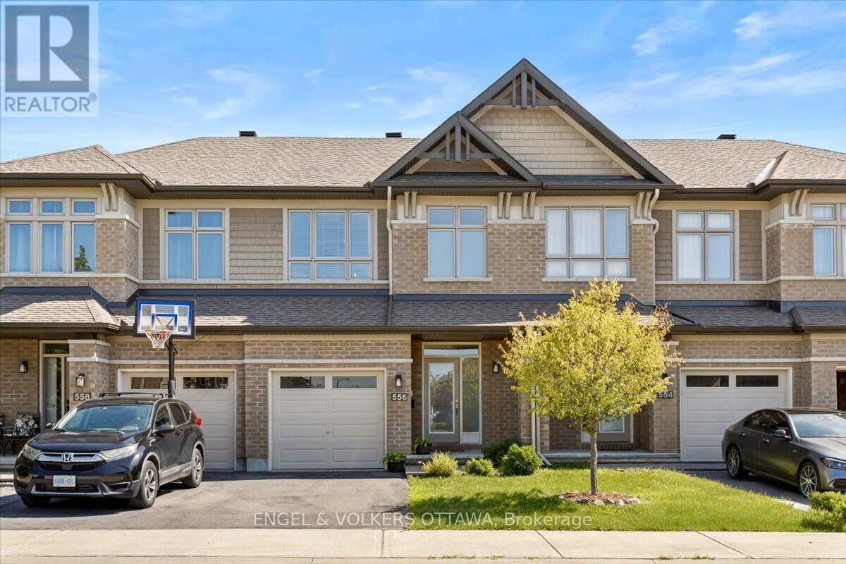 Property Photo: 556 Triangle Street ON K2V 0M5