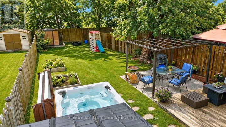 Property Photo: 21 Wellington Street East ON K6H 6W8