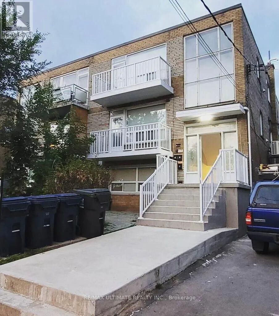 Property Photo:  749 Marlee Avenue 2  ON M6B 3J8 