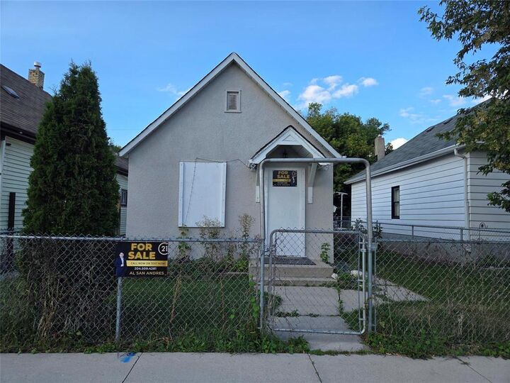 647 Herbert Avenue — photo 1