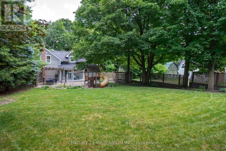 Property Photo: 255 Macdonald Street ON L7C 1L8
