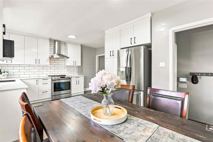 Property Photo:  855 Inkster Boulevard  MB R2X 1N6 