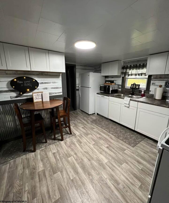 Property Photo:  125 School Street  WV 26505 