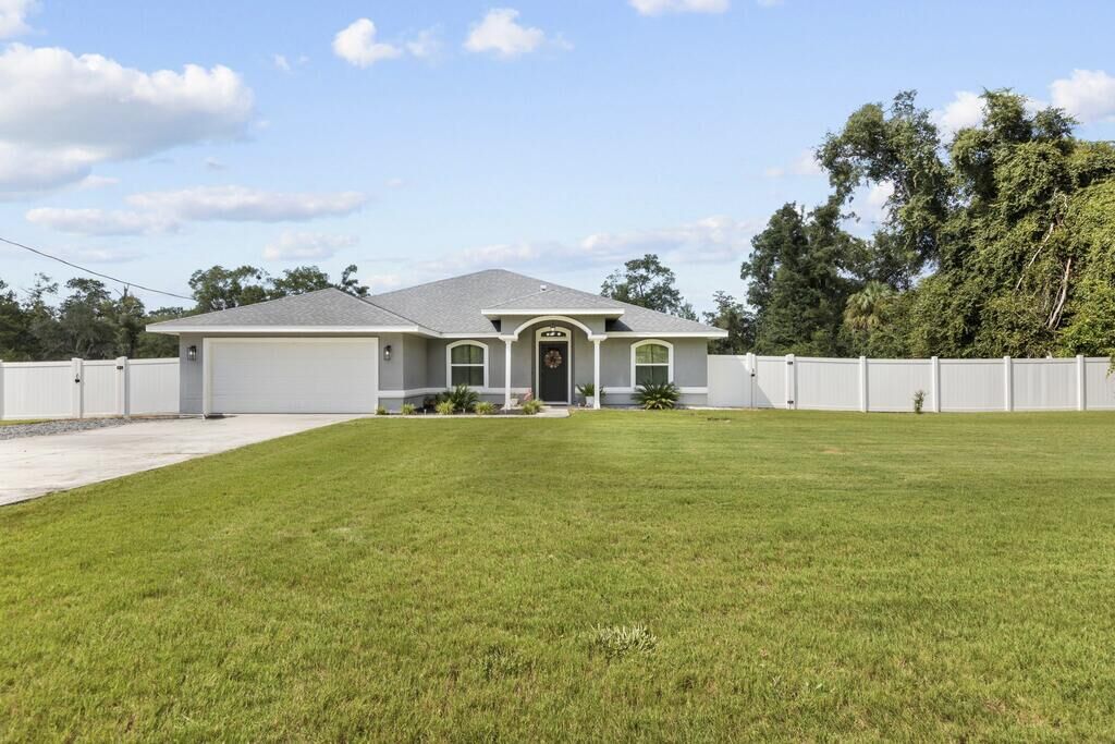 Property Photo: 5051 NW 73rd St FL 32626