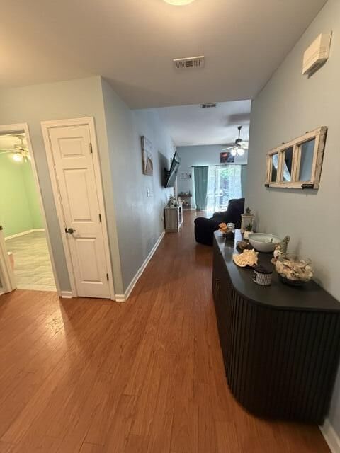 Property Photo: 997 John Wayne Circle FL 32547