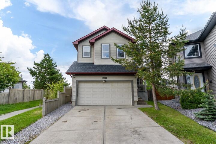 1103 115 Street SW — photo 1