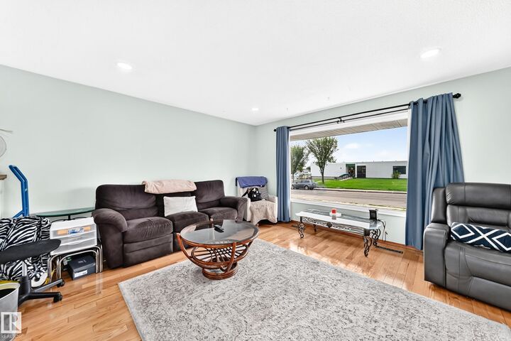 Property Photo: 7312 Delwood Road NW AB T5C 3A7