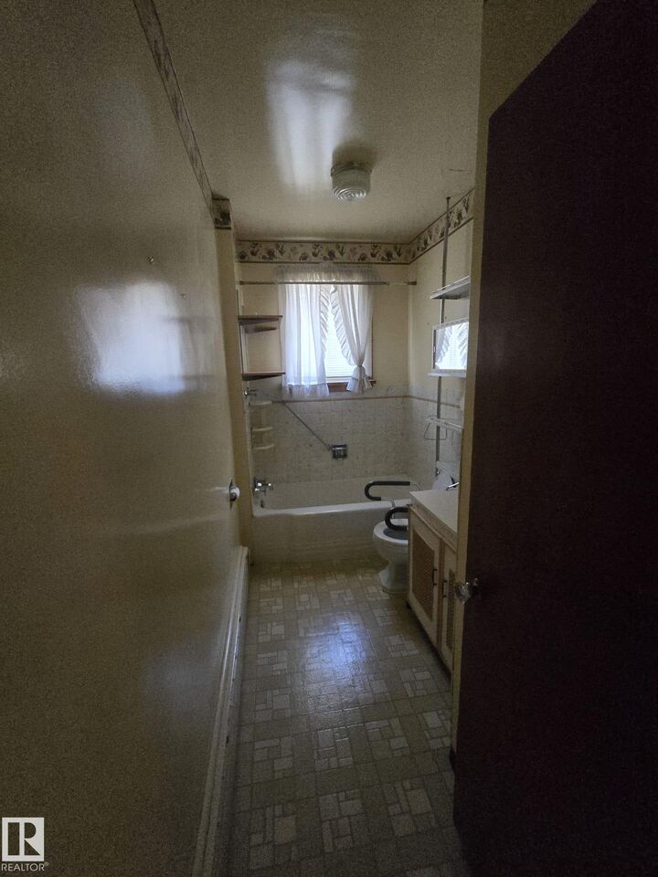 Property Photo: 9839 81 Avenue NW AB T6E 1W4