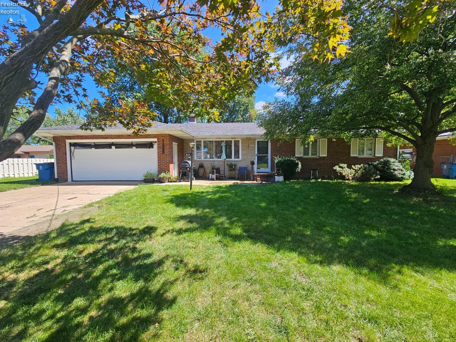 Property Photo: 811 Lee Avenue OH 43452
