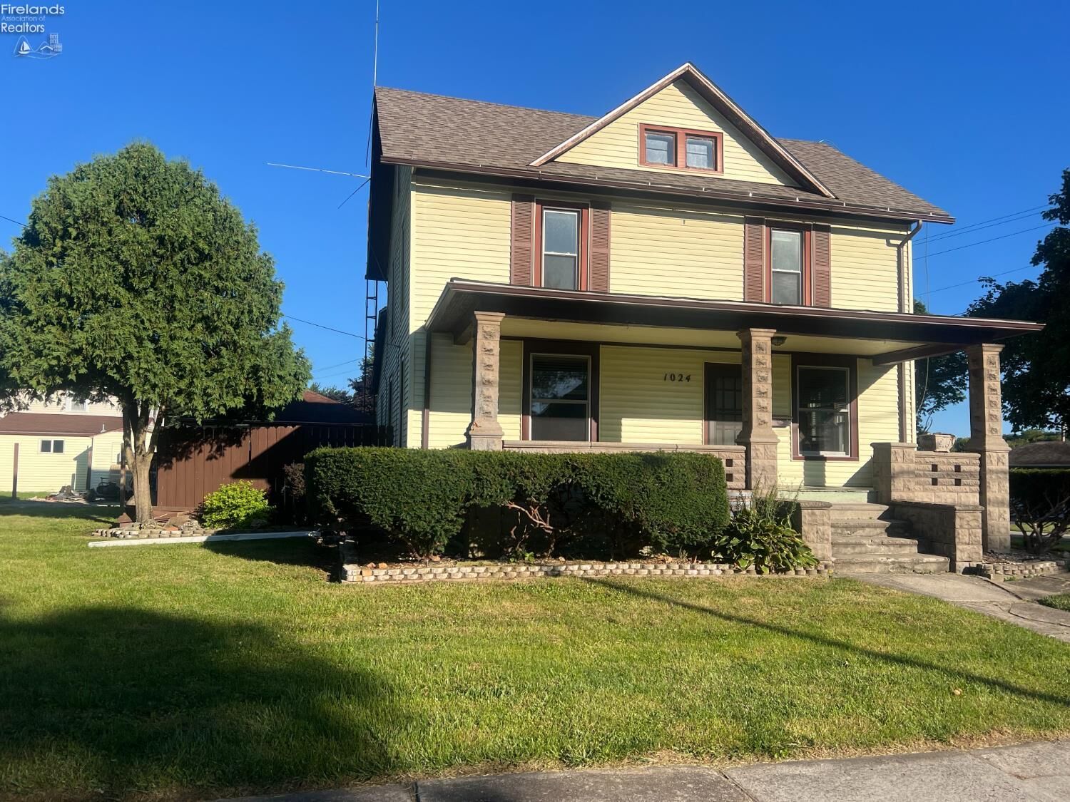 Property Photo:  1024 Tiffin Street  OH 43420 