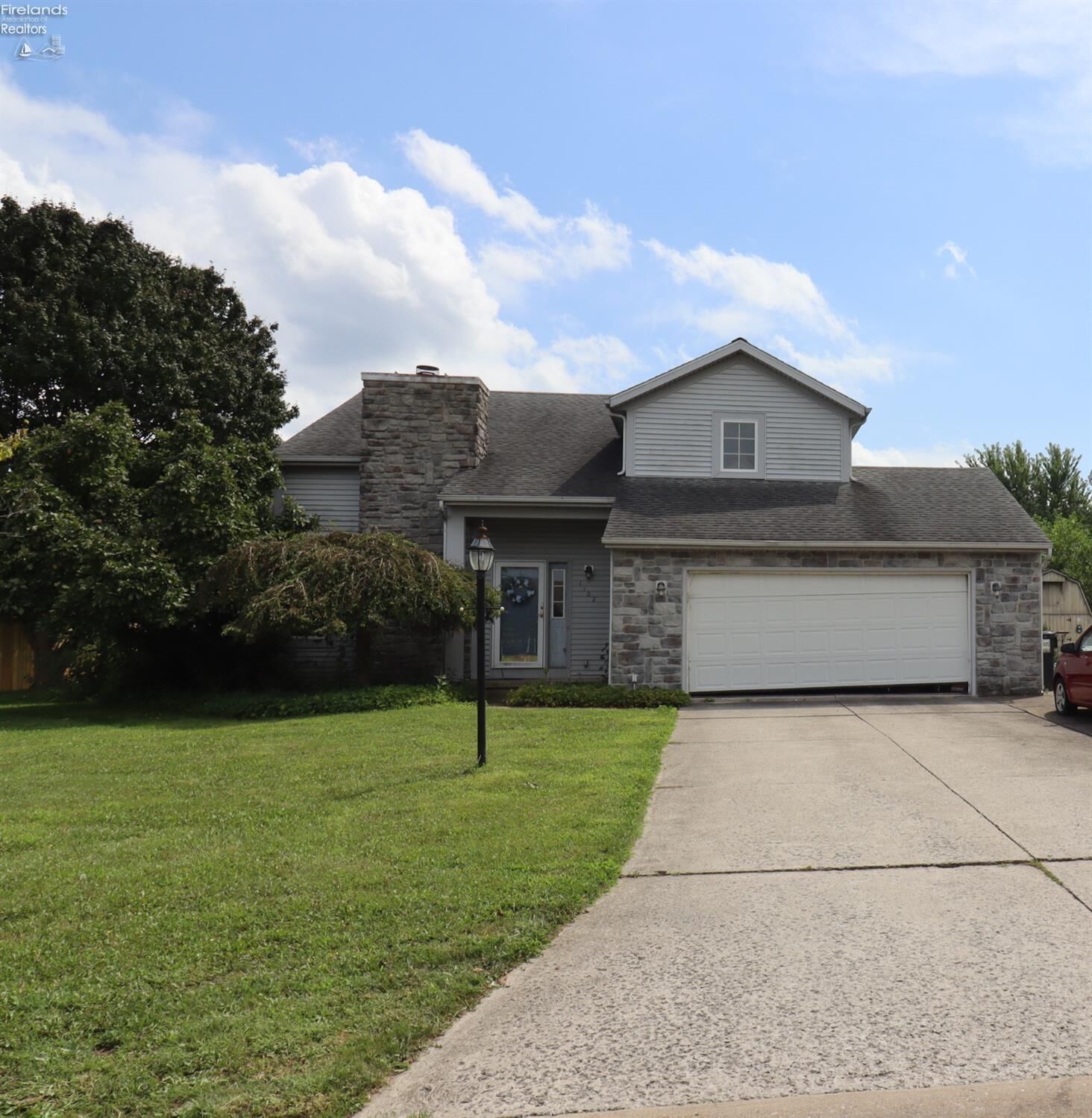 Property Photo:  1102 Birchwood Drive  OH 44870 