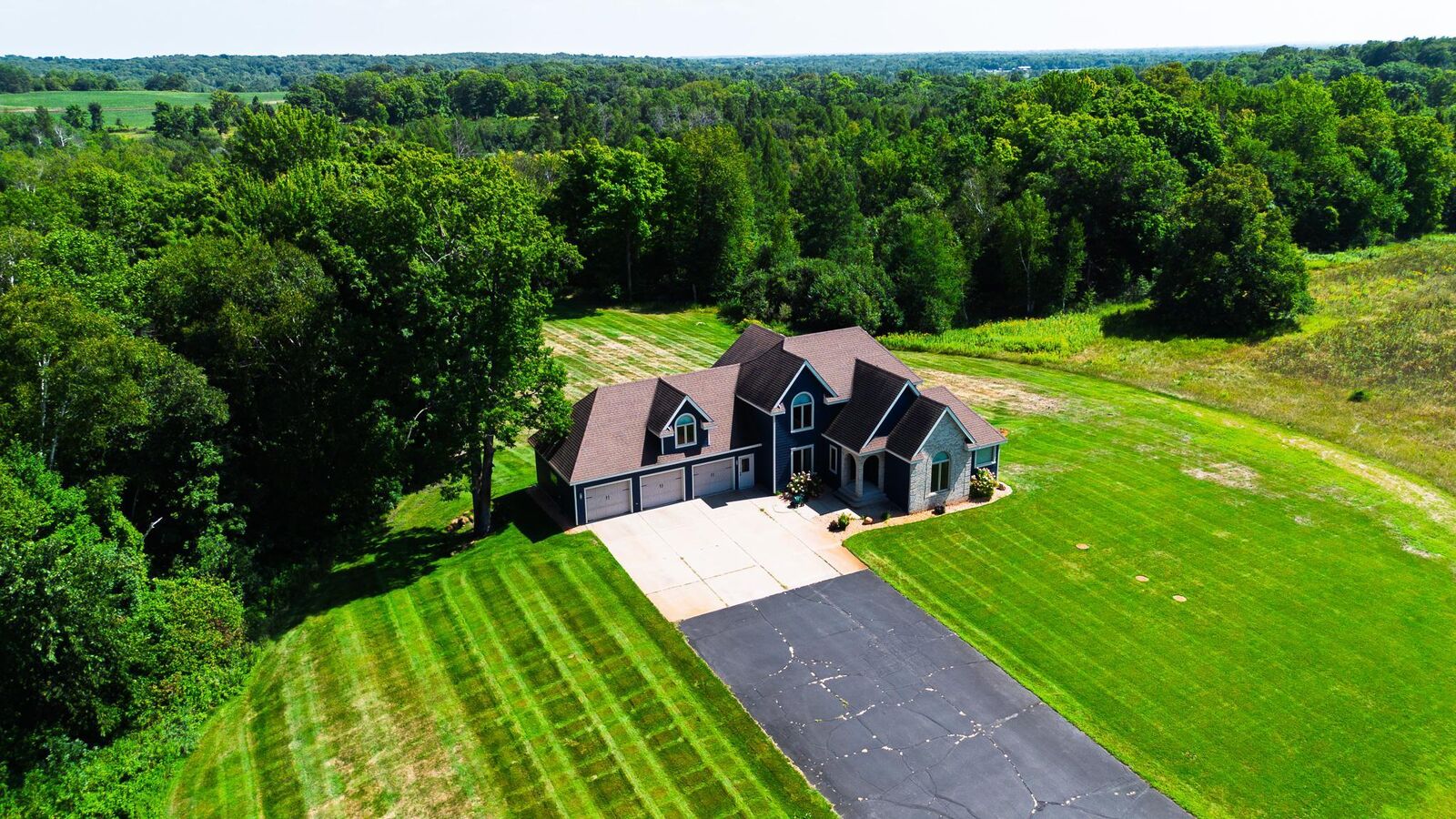 Property Photo:  38798 County Road 2  MN 56374 