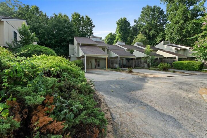 Property Photo:  6390 Hawthorne Terrace  GA 30092 