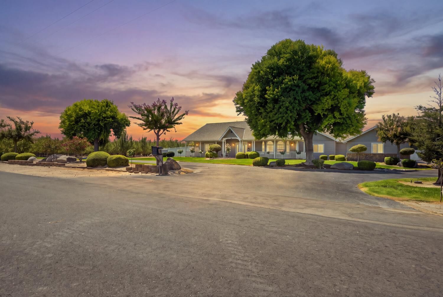 Property Photo: 11635 S Amber Avenue CA 93662