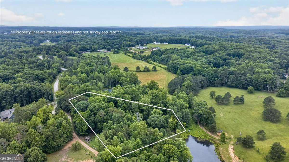 Property Photo: 435 Sleepy Hollow Lane GA 30028