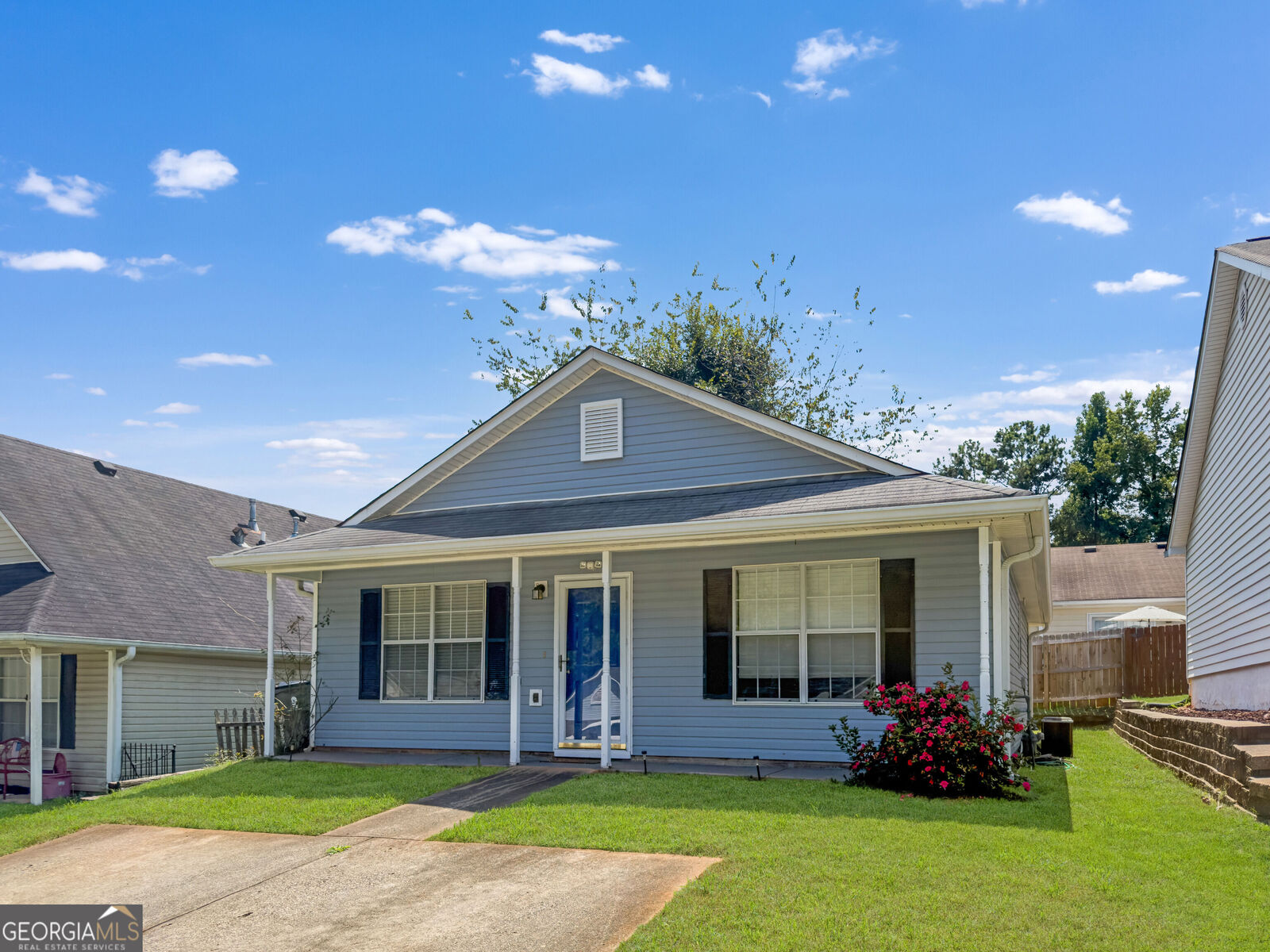 Property Photo: 131 Oak Circle S GA 30281