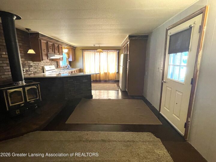 Property Photo:  855 W Jefferson Street  MI 48837 